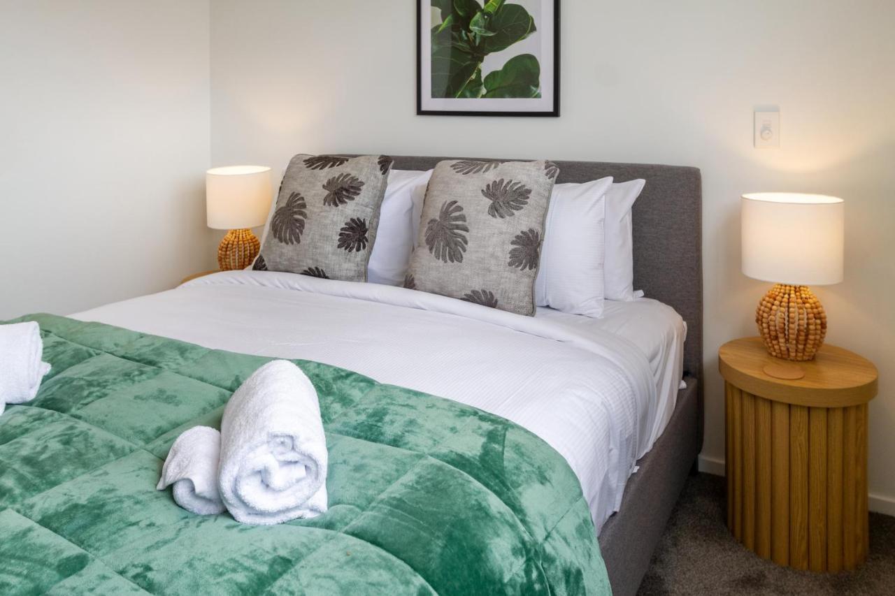 Upper Riccarton Dream - 2 Bed 2 Bath W/carpark Apartment Christchurch