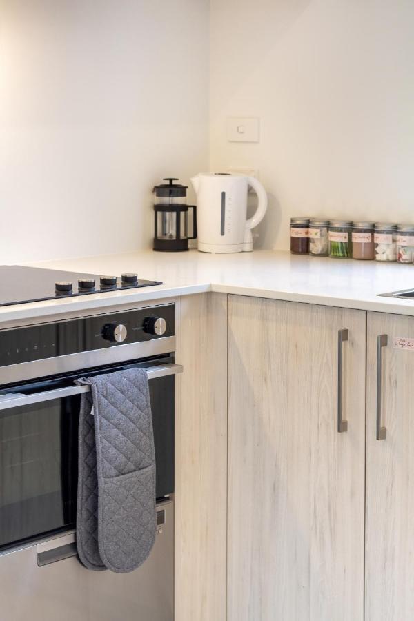Upper Riccarton Dream - 2 Bed 2 Bath W/carpark Apartment Christchurch