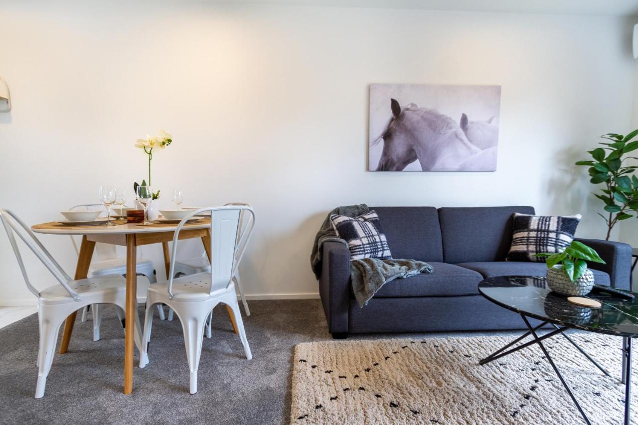 Upper Riccarton Dream - 2 Bed 2 Bath W/carpark Apartment *