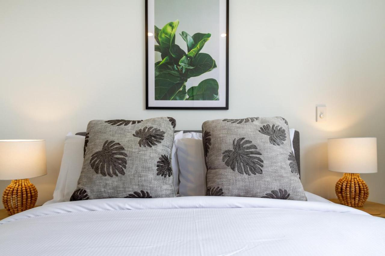 Upper Riccarton Dream - 2 Bed 2 Bath W/carpark Apartment *